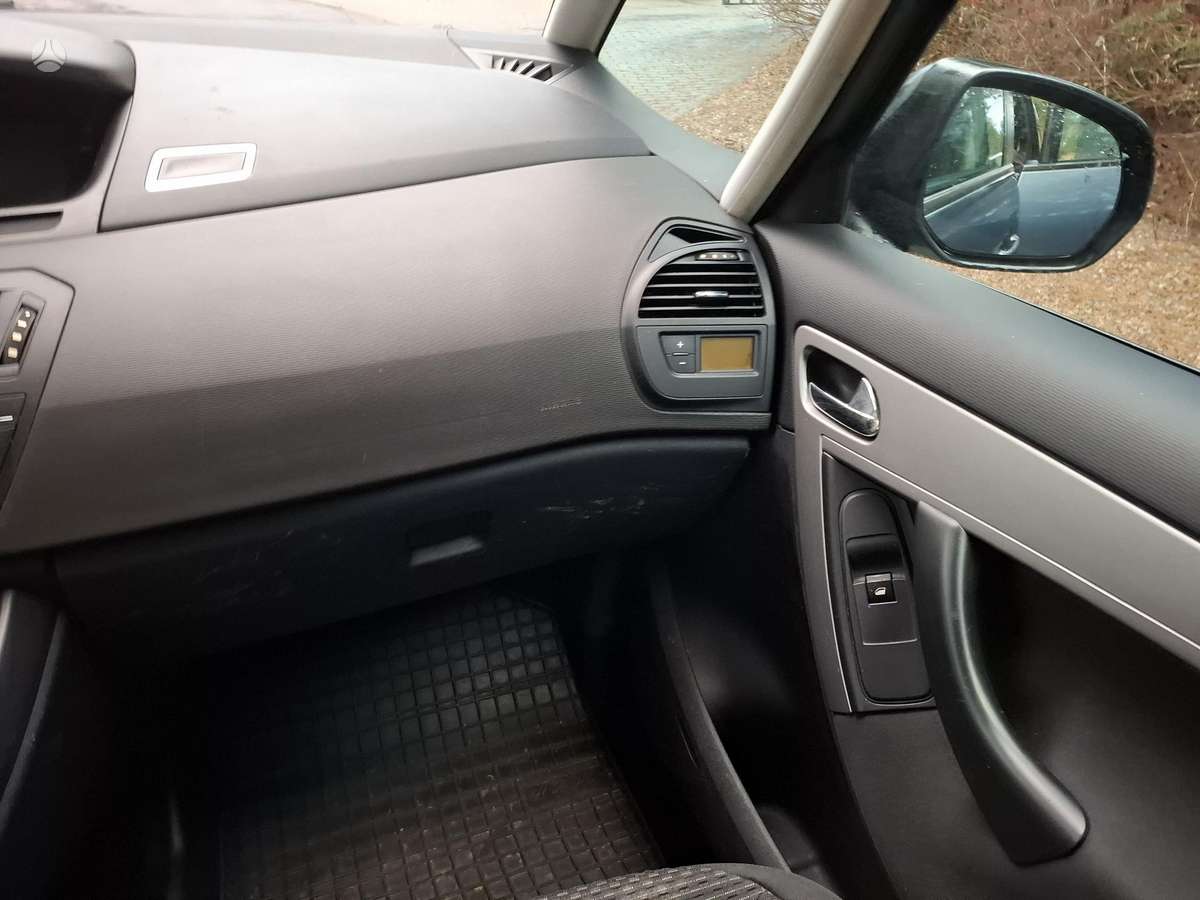 Citroen Grand 2010 — photo 10
