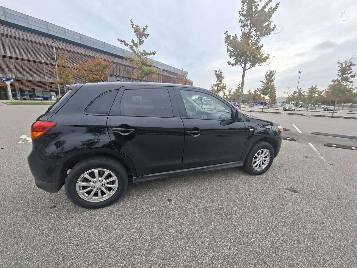 Mitsubishi ASX 2015 — interior