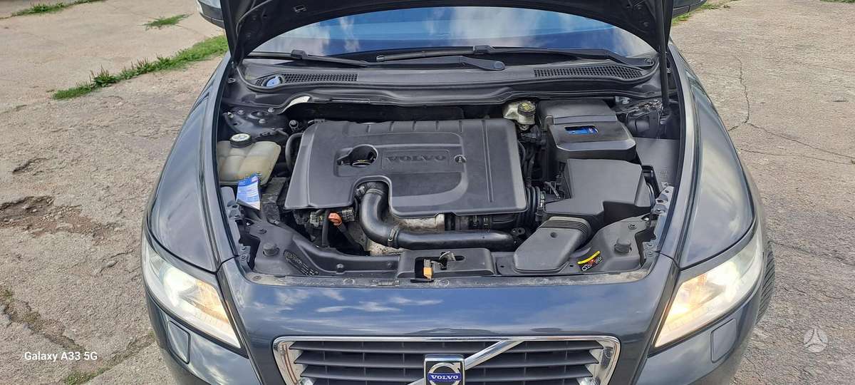 Volvo V50 2010 — photo 5