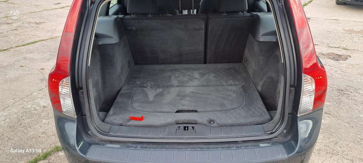 Volvo V50 2010 — photo 6