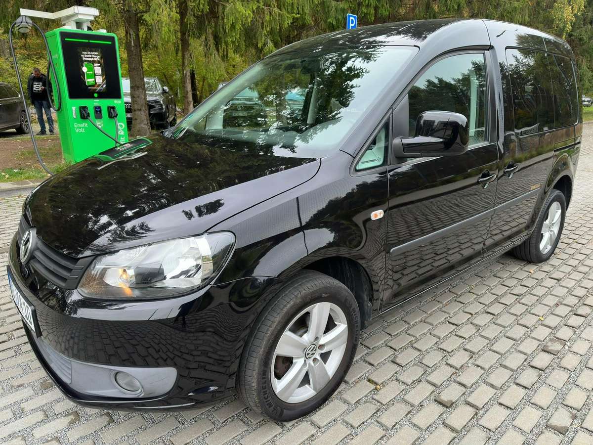 Volkswagen Caddy 2011 — interior