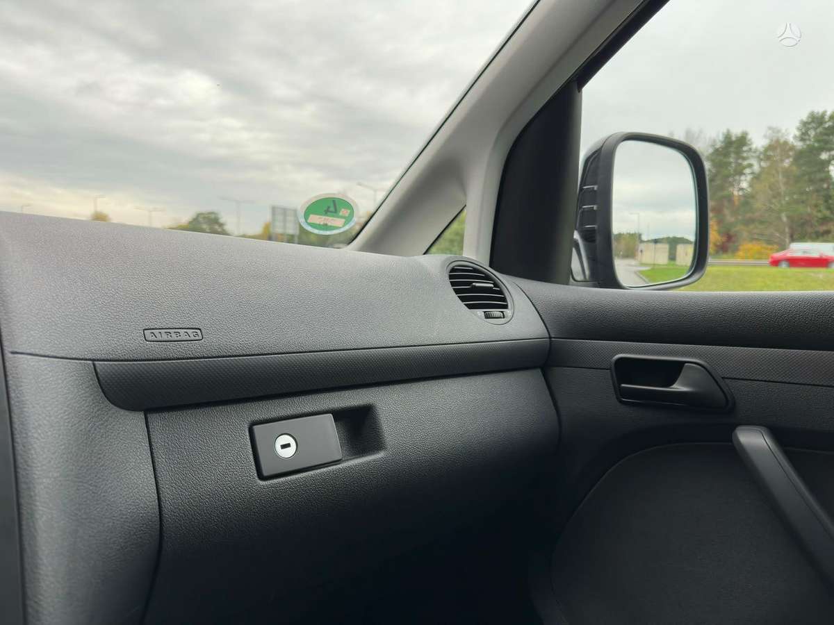 Volkswagen Caddy 2011 — photo 35