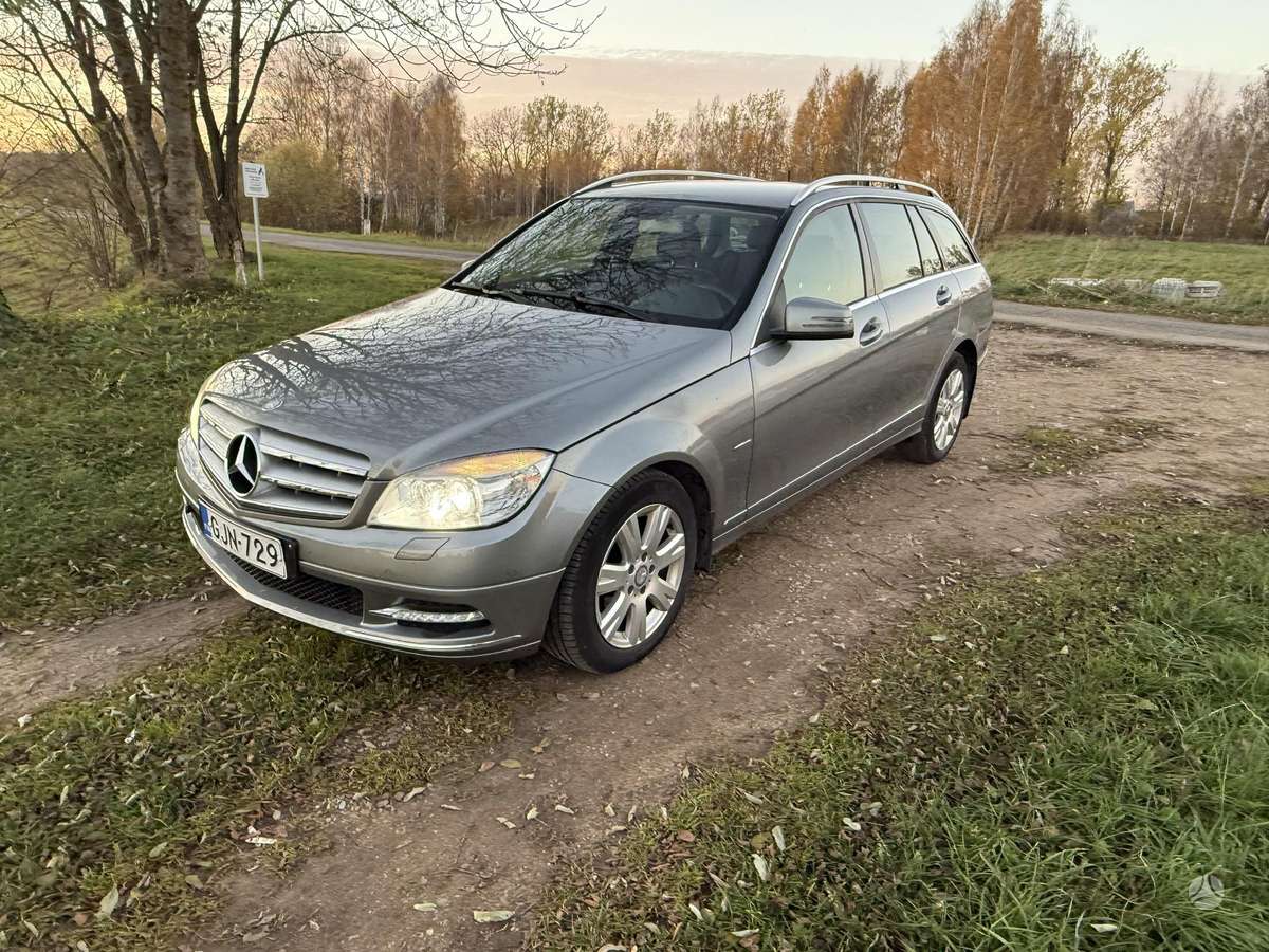 Mercedes-Benz C200 2011 — photo 5