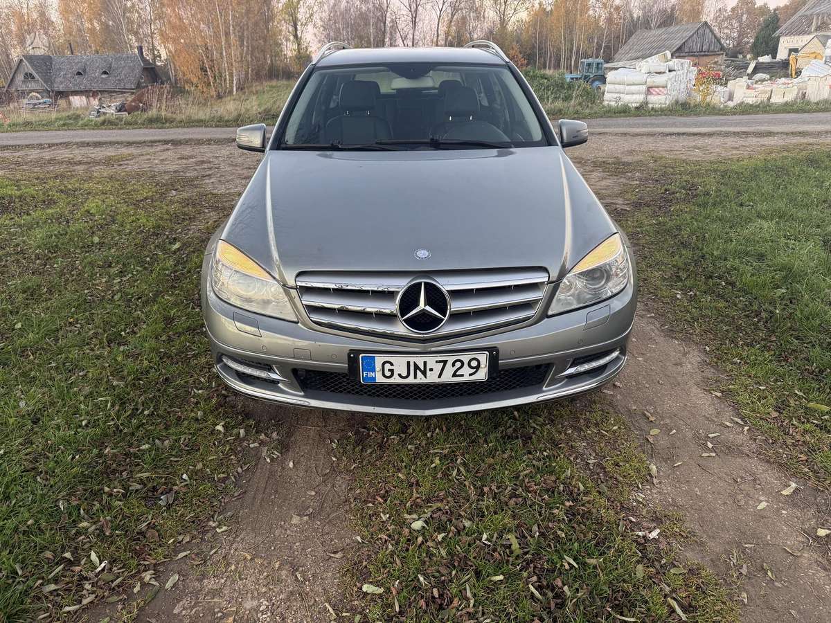 Mercedes-Benz C200 2011 — photo 6