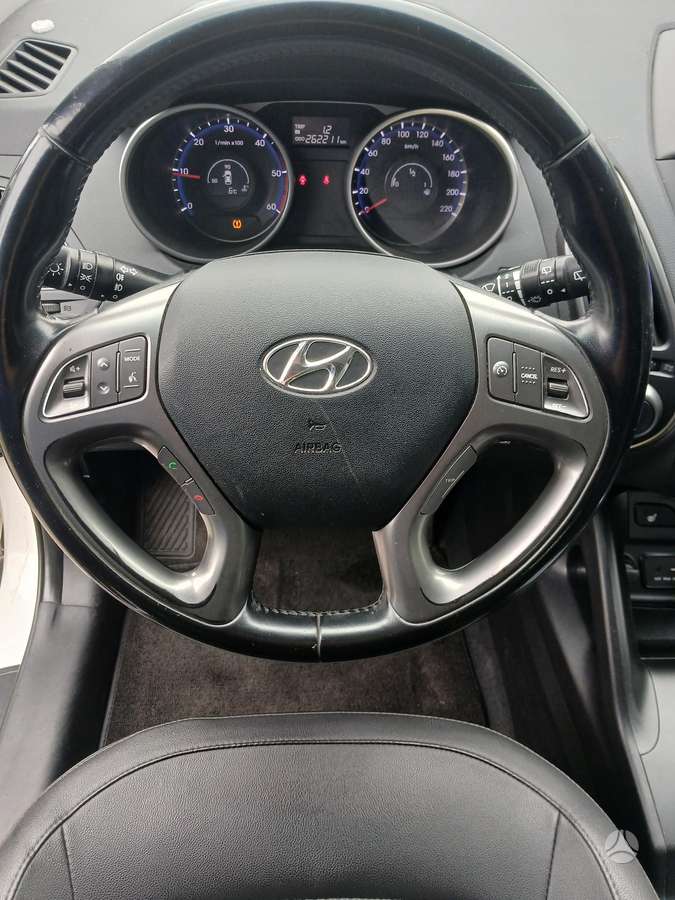 Hyundai ix35 2015 — фото 11