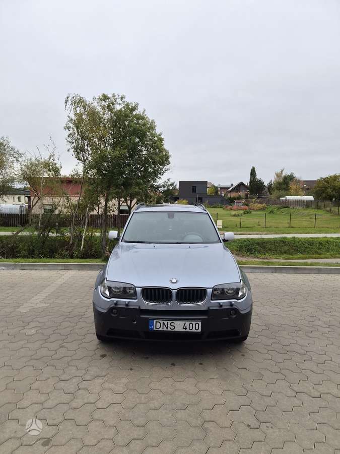 BMW X3 2004 — вигляд ззаду