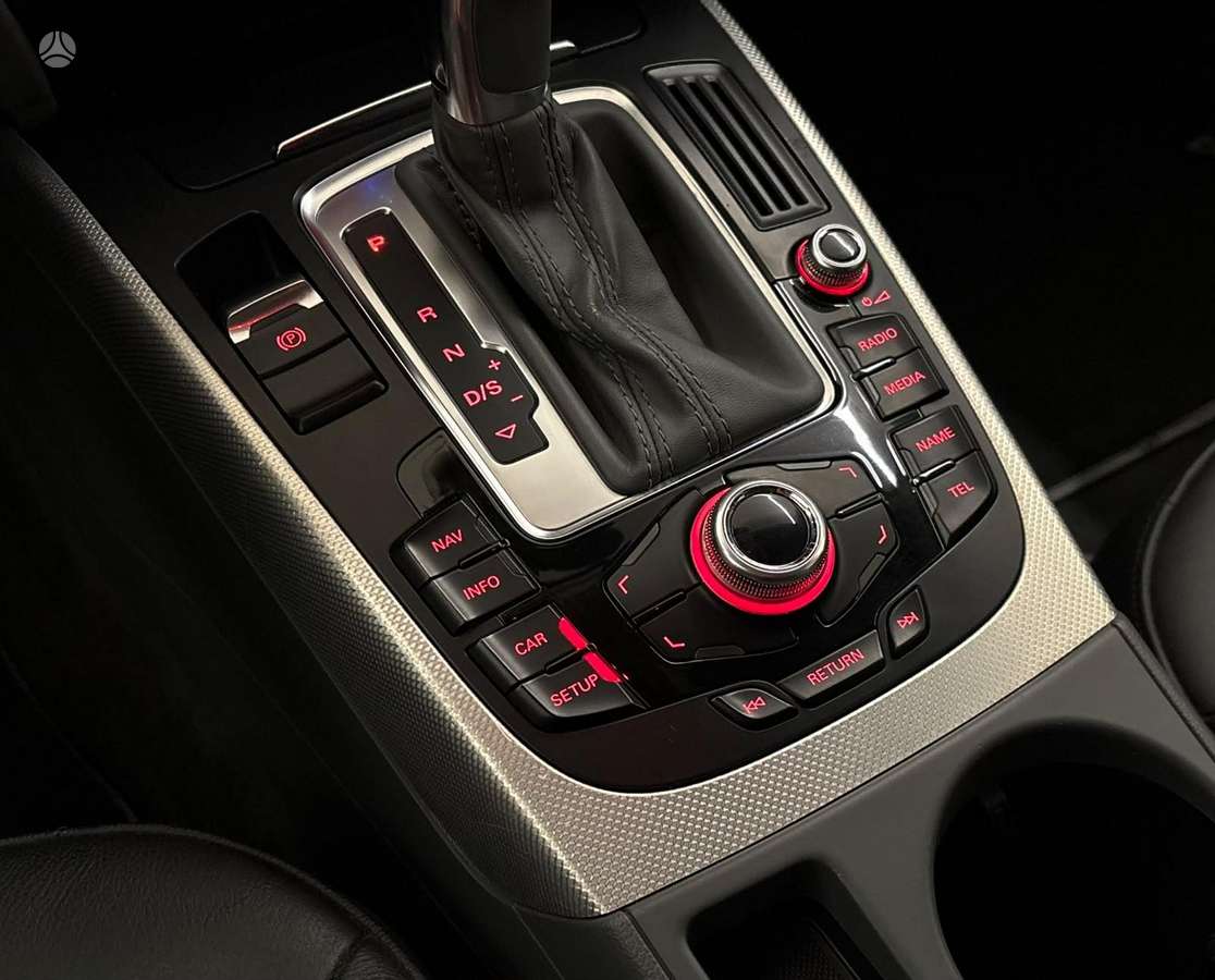 Audi A4 2013 — photo 10