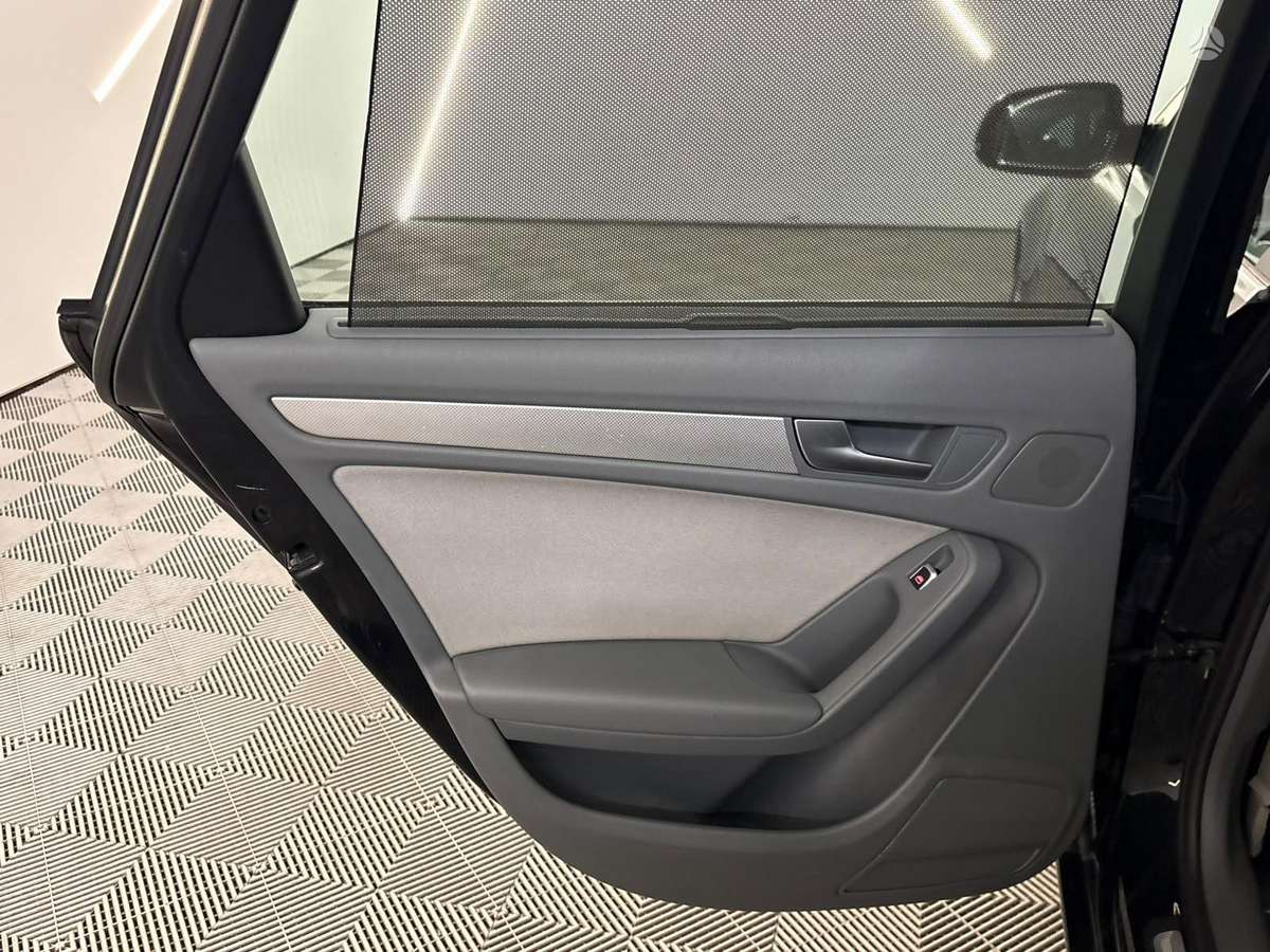 Audi A4 2013 — photo 16