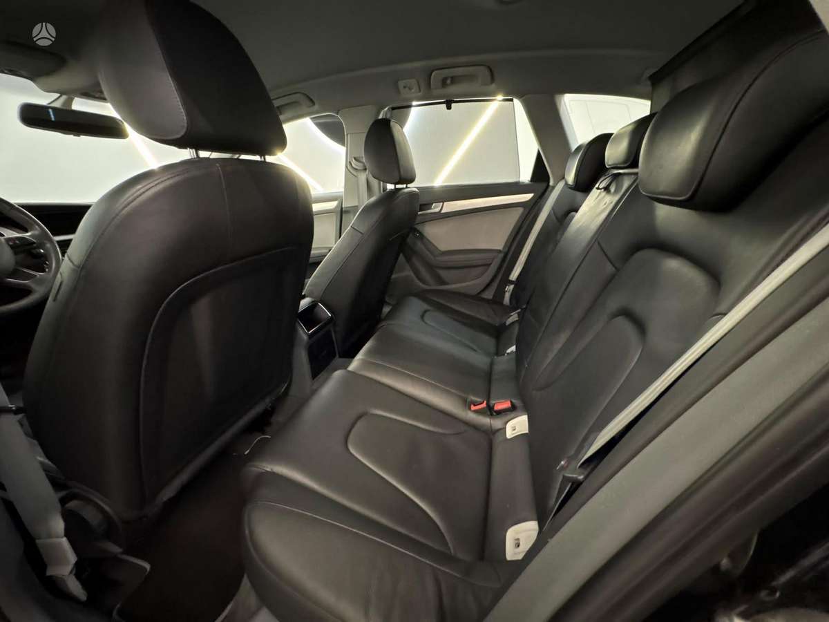 Audi A4 2013 — photo 17
