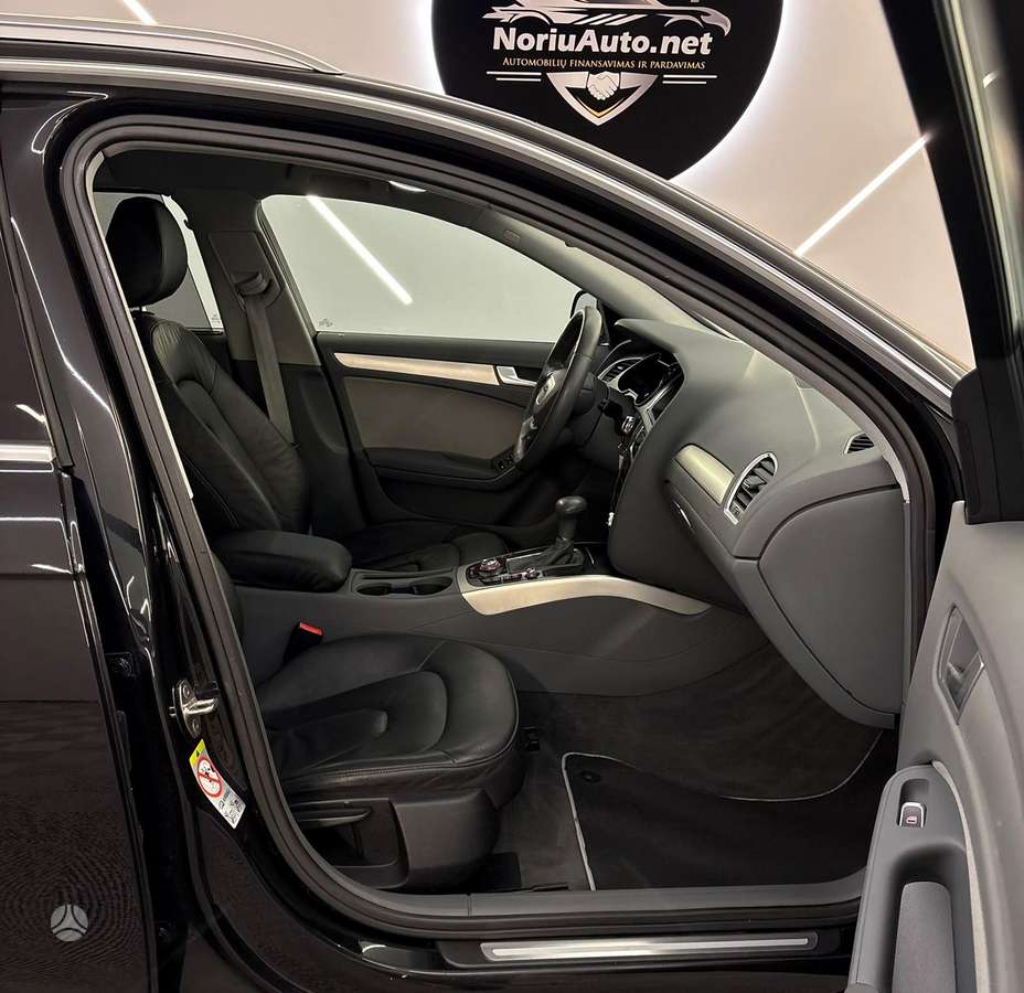 Audi A4 2013 — photo 21