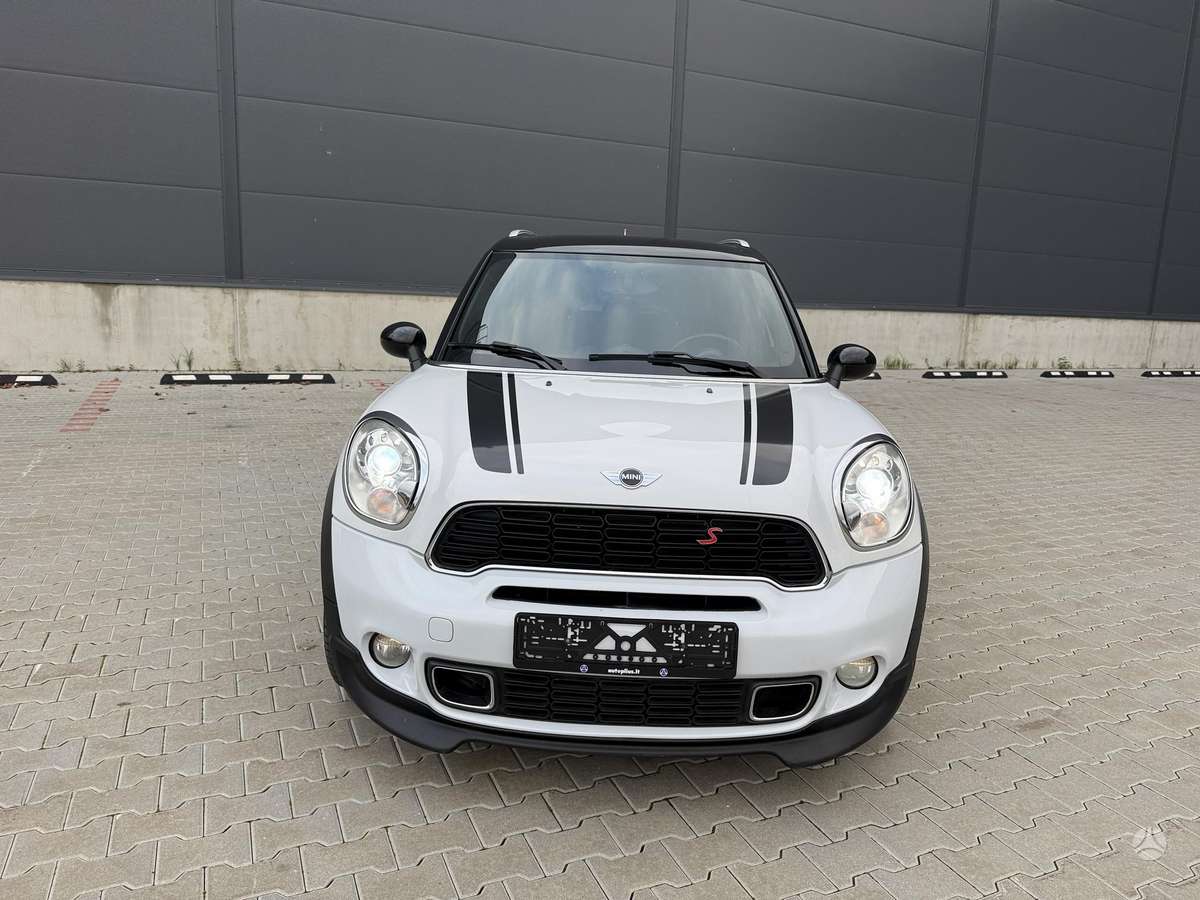 Mini Countryman 2012 — вигляд ззаду