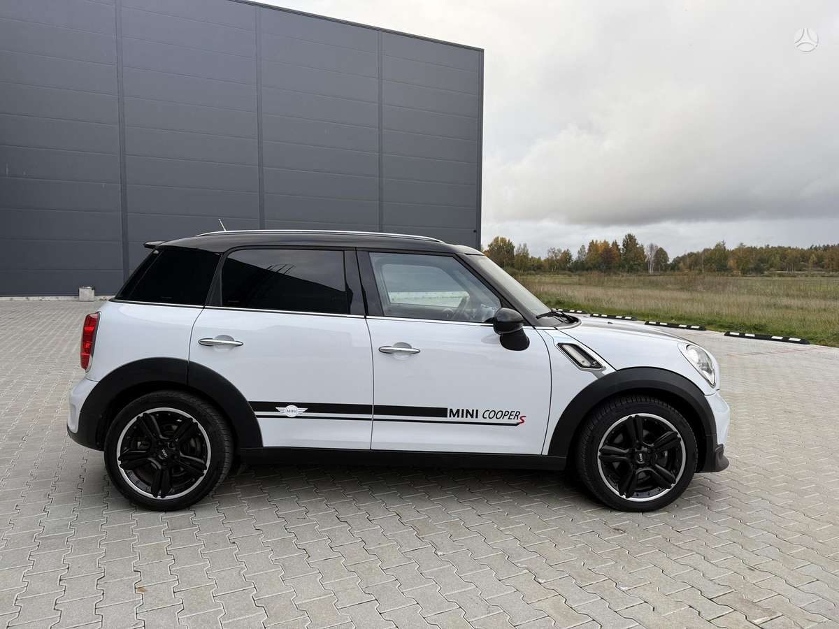 Mini Countryman 2012 — двигун 1995 cm³, 143 HP (105kW)
