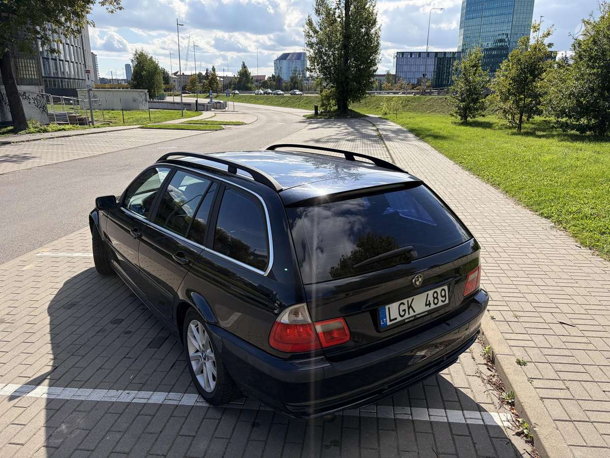 BMW 320 2004 — photo 11