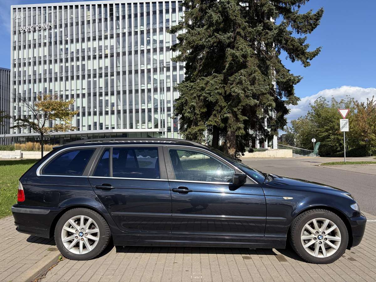 BMW 320 2004 — photo 16