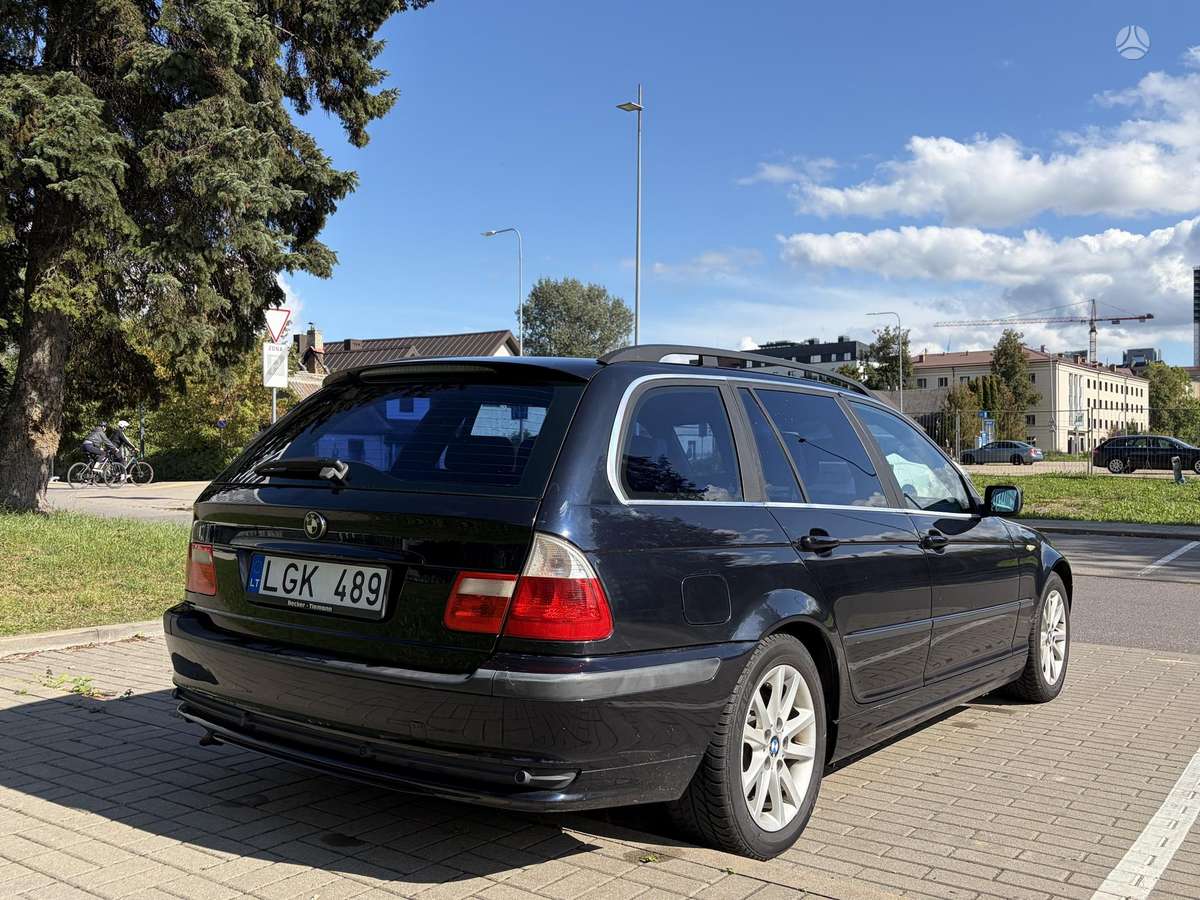 BMW 320 2004 — photo 17