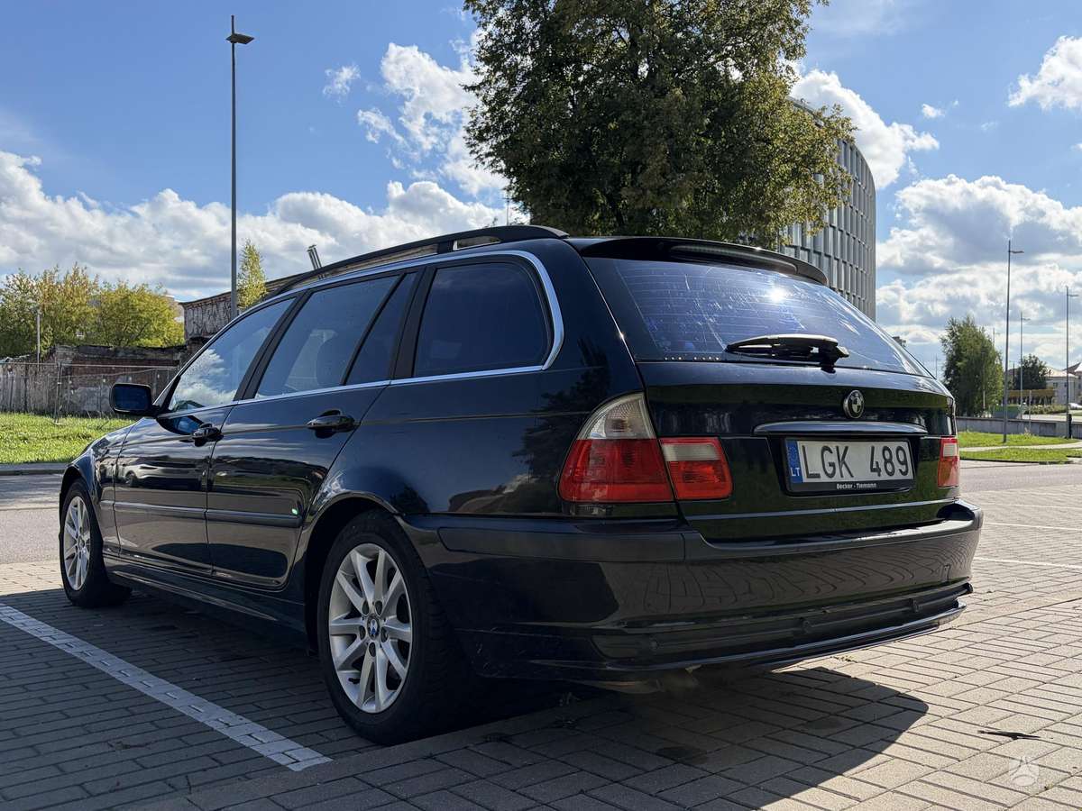 BMW 320 2004 — photo 18