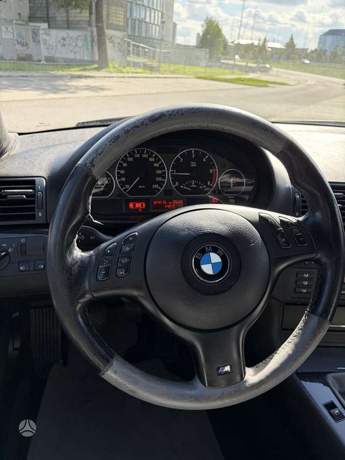 BMW 320 2004 — photo 32
