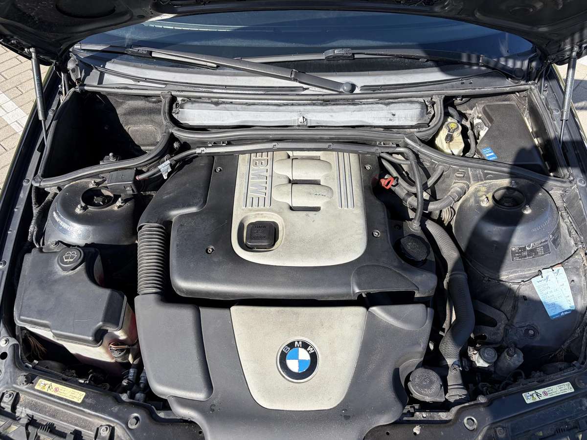 BMW 320 2004 — photo 34