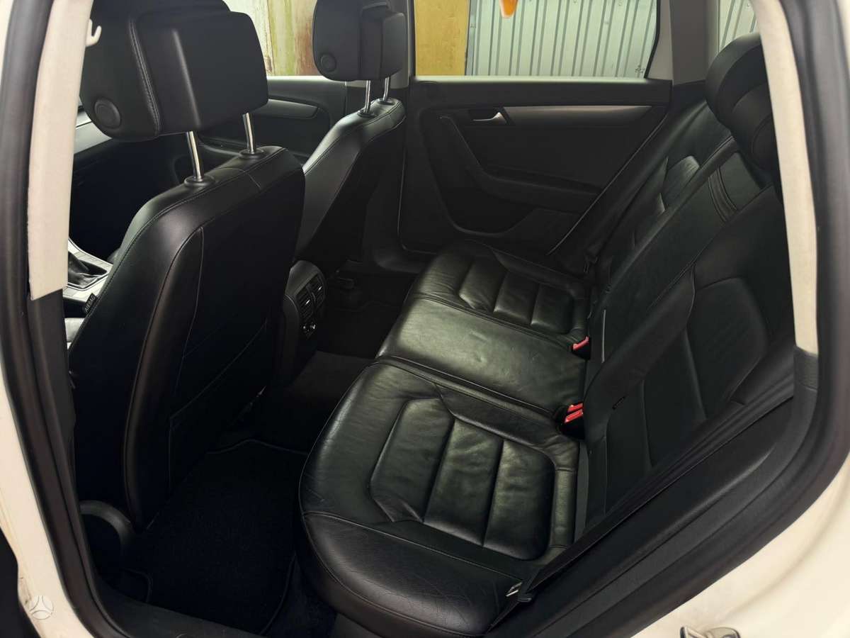 Volkswagen Passat 2012 — photo 10