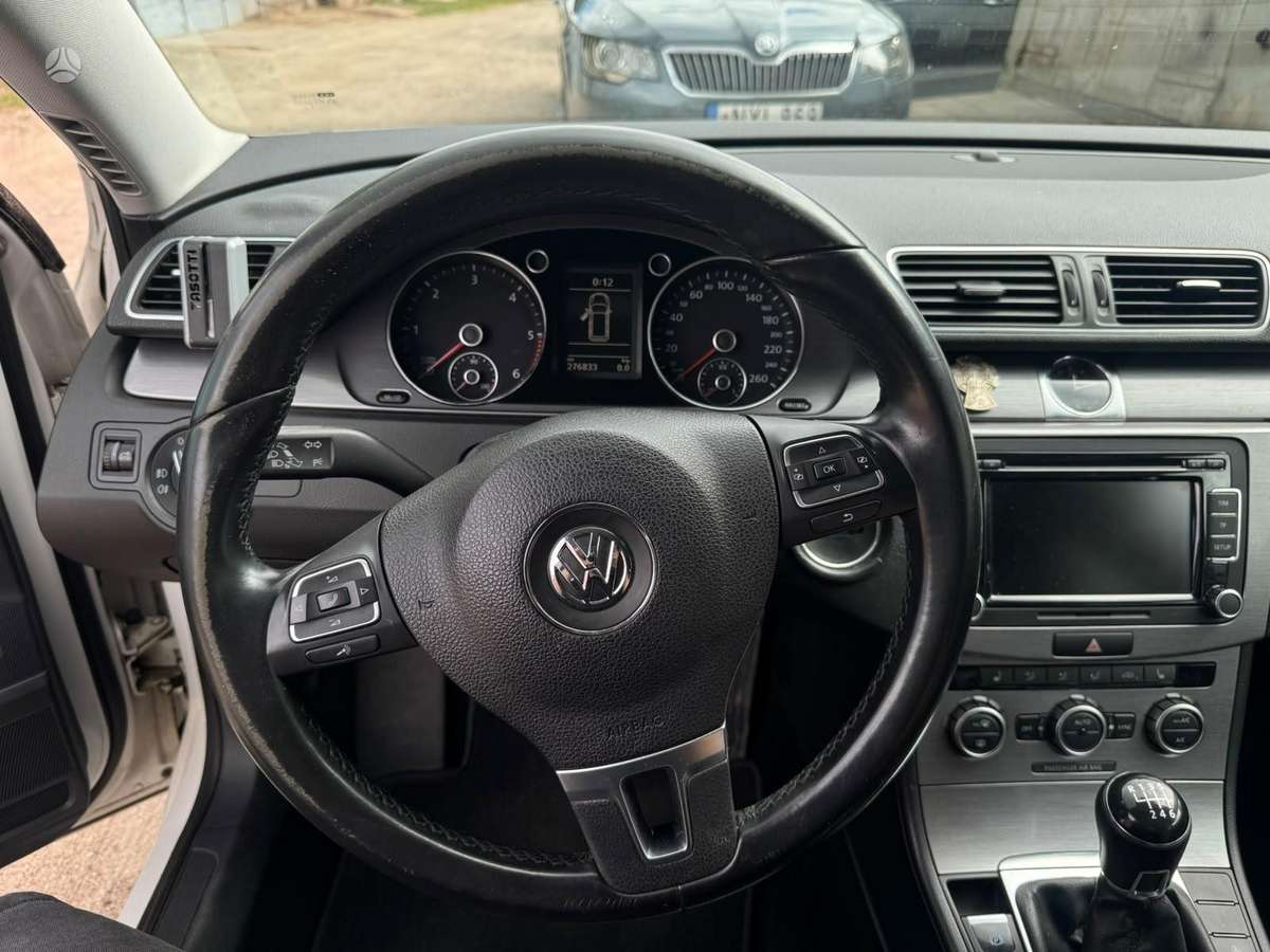 Volkswagen Passat 2012 — photo 5