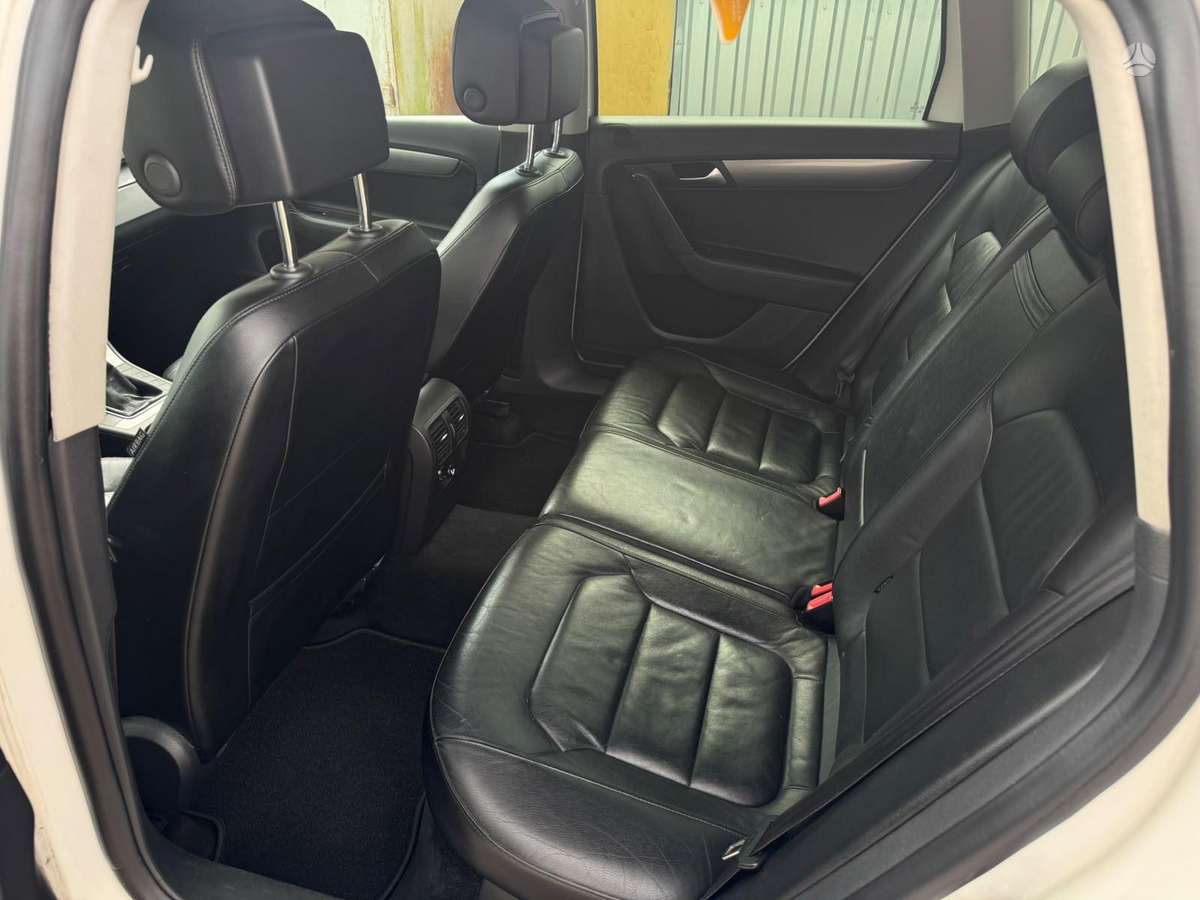 Volkswagen Passat 2012 — photo 9