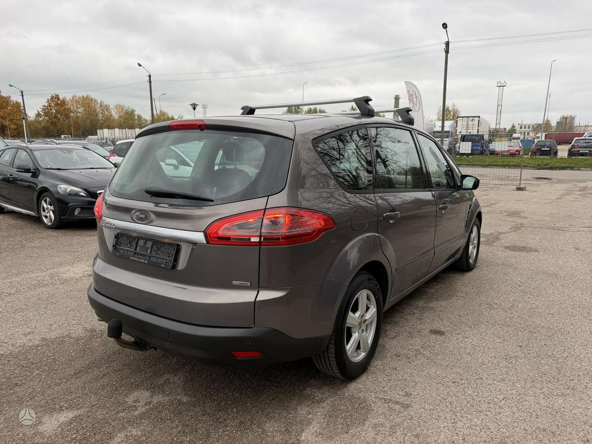 Ford S-MAX 2012 — салон