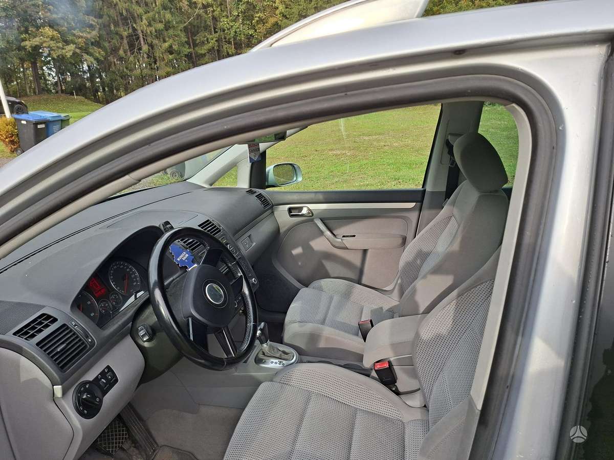 Volkswagen Touran 2005 — photo 5