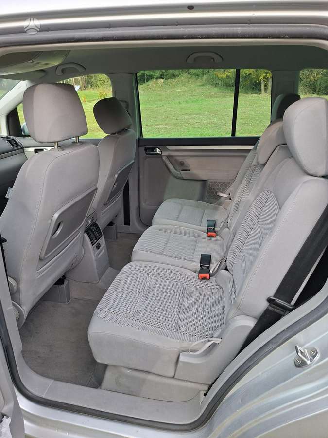 Volkswagen Touran 2005 — photo 8