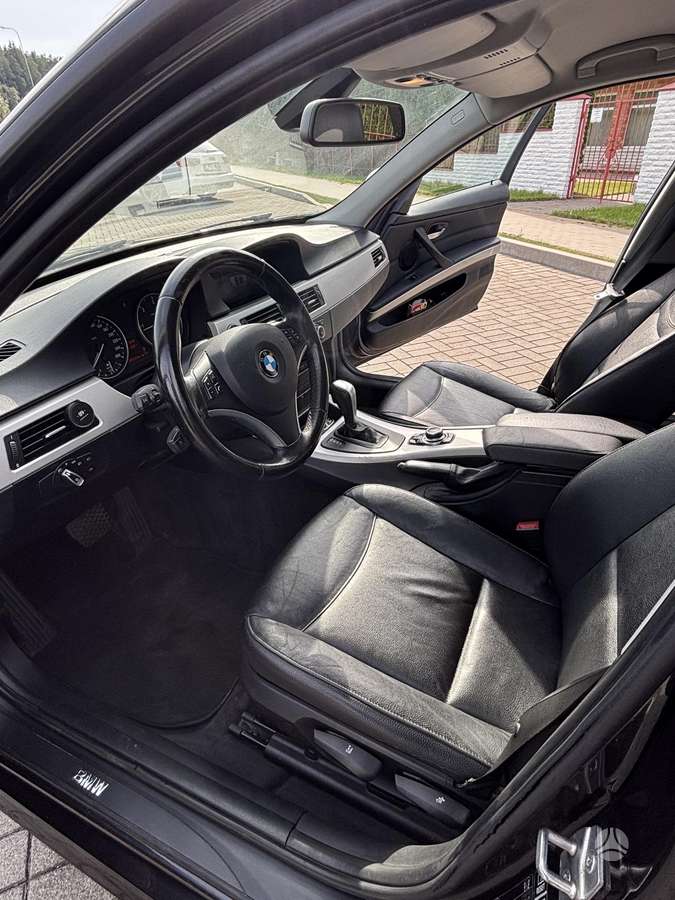 BMW 320 2012 — photo 5
