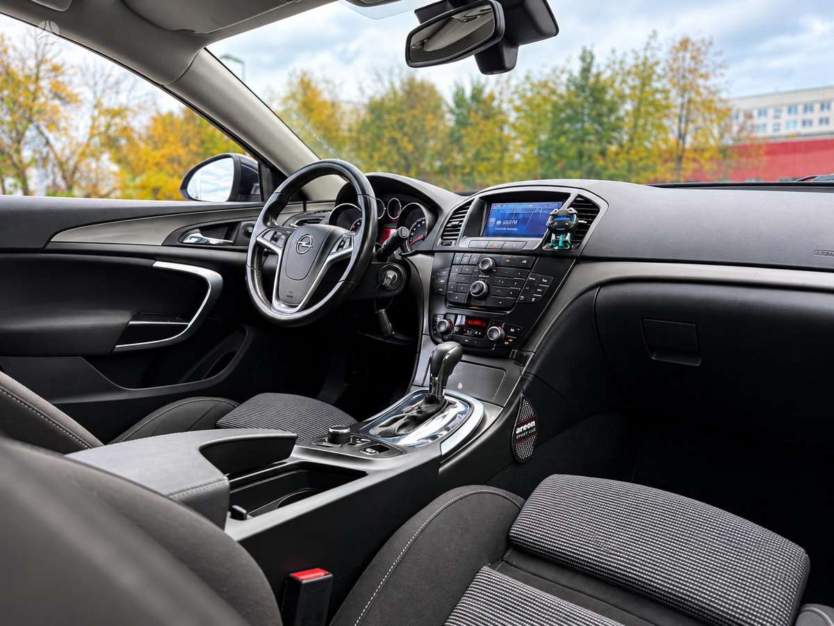 Opel Insignia 2011 — фото 6