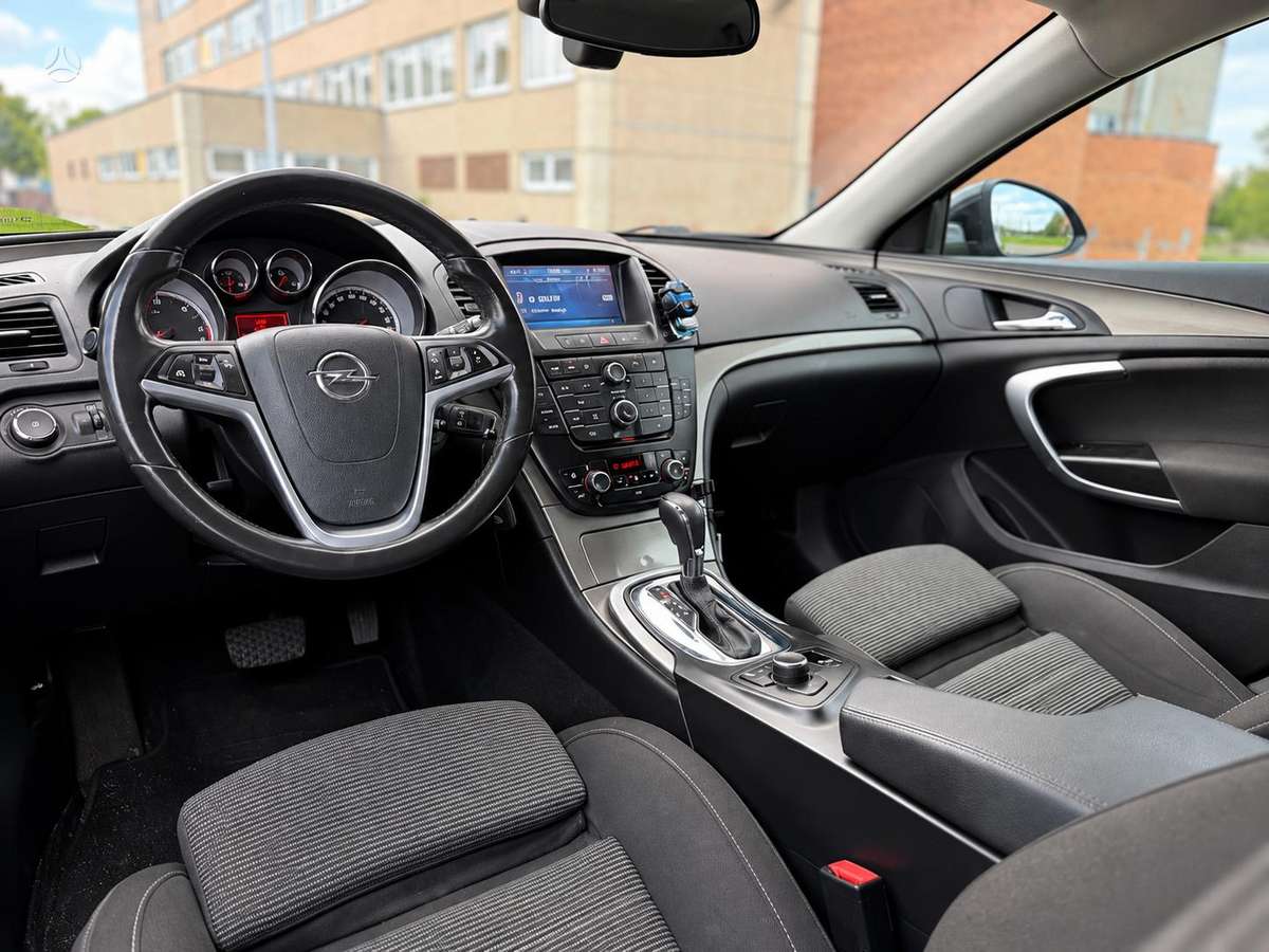 Opel Insignia 2011 — фото 7