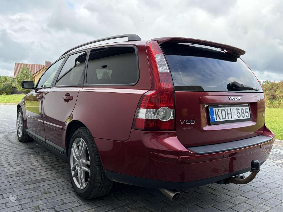 Volvo V50 2006 — photo 15