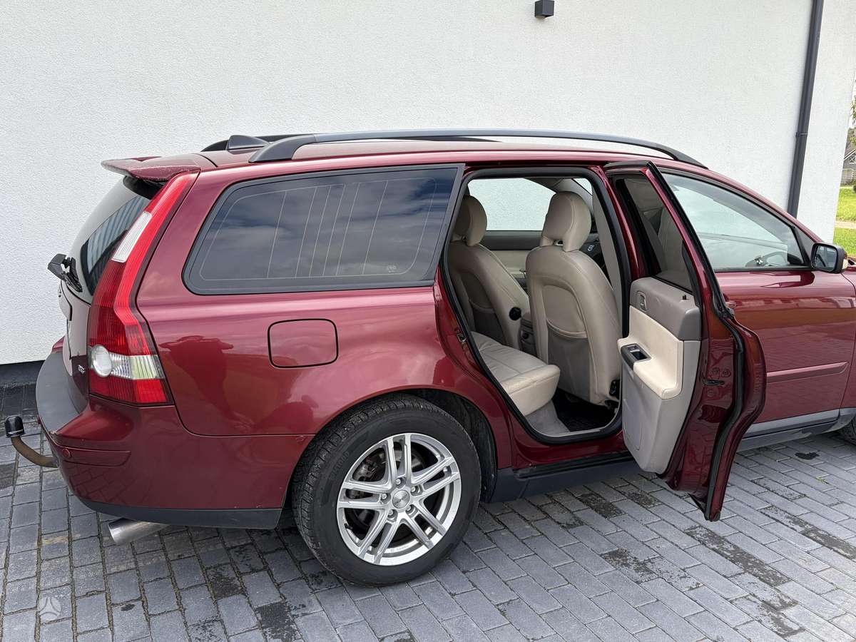 Volvo V50 2006 — photo 9