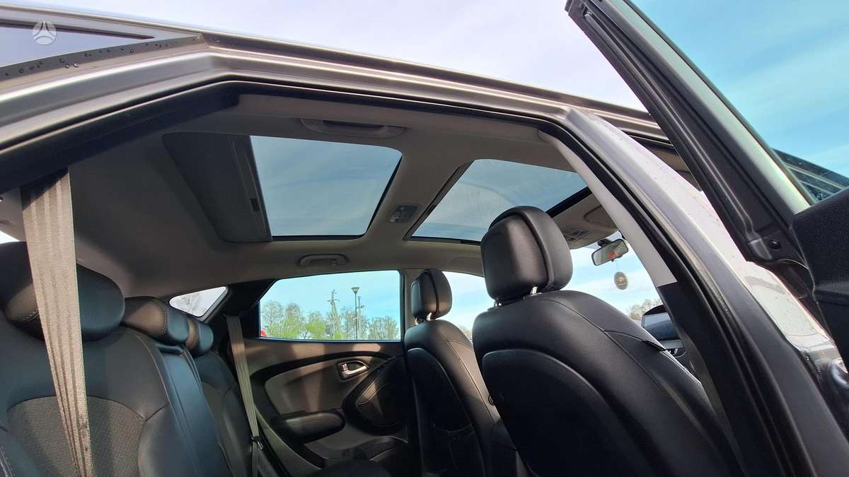 Hyundai ix35 2013 — салон