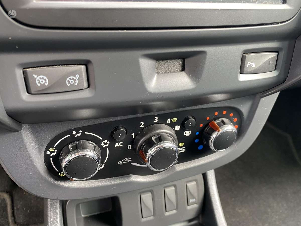 Dacia Duster 2014 — photo 14