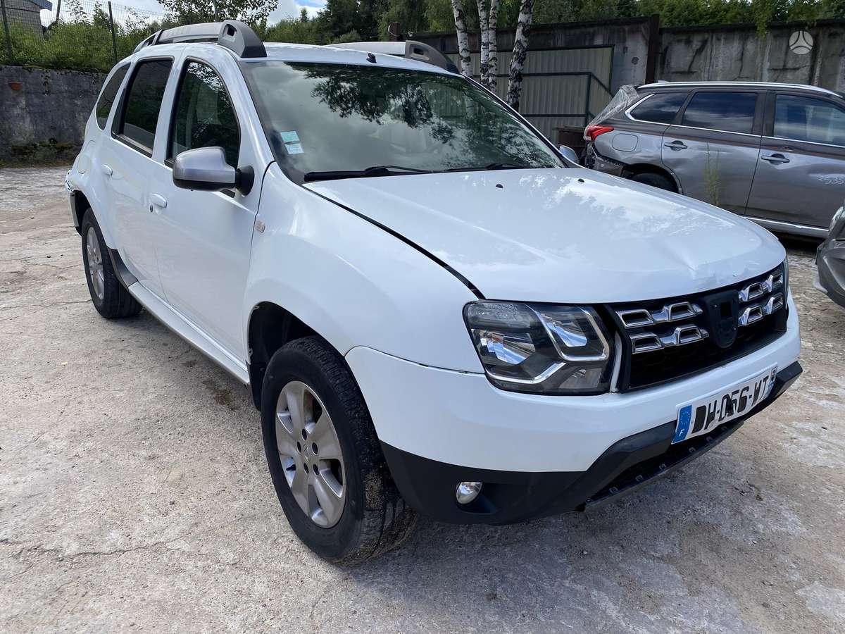 Dacia Duster 2014 — rear view