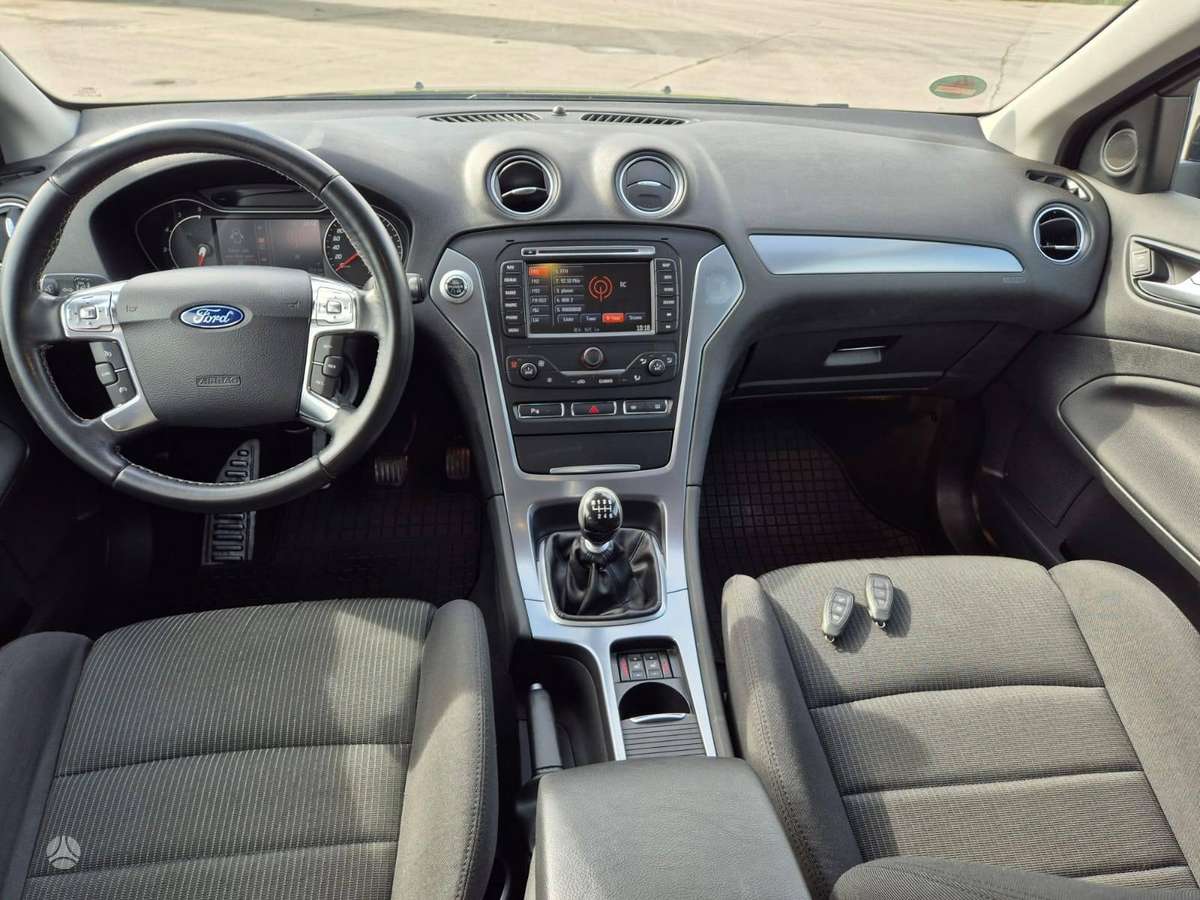 Ford Mondeo 2014 — photo 15