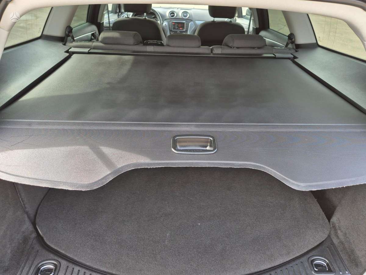 Ford Mondeo 2014 — photo 19
