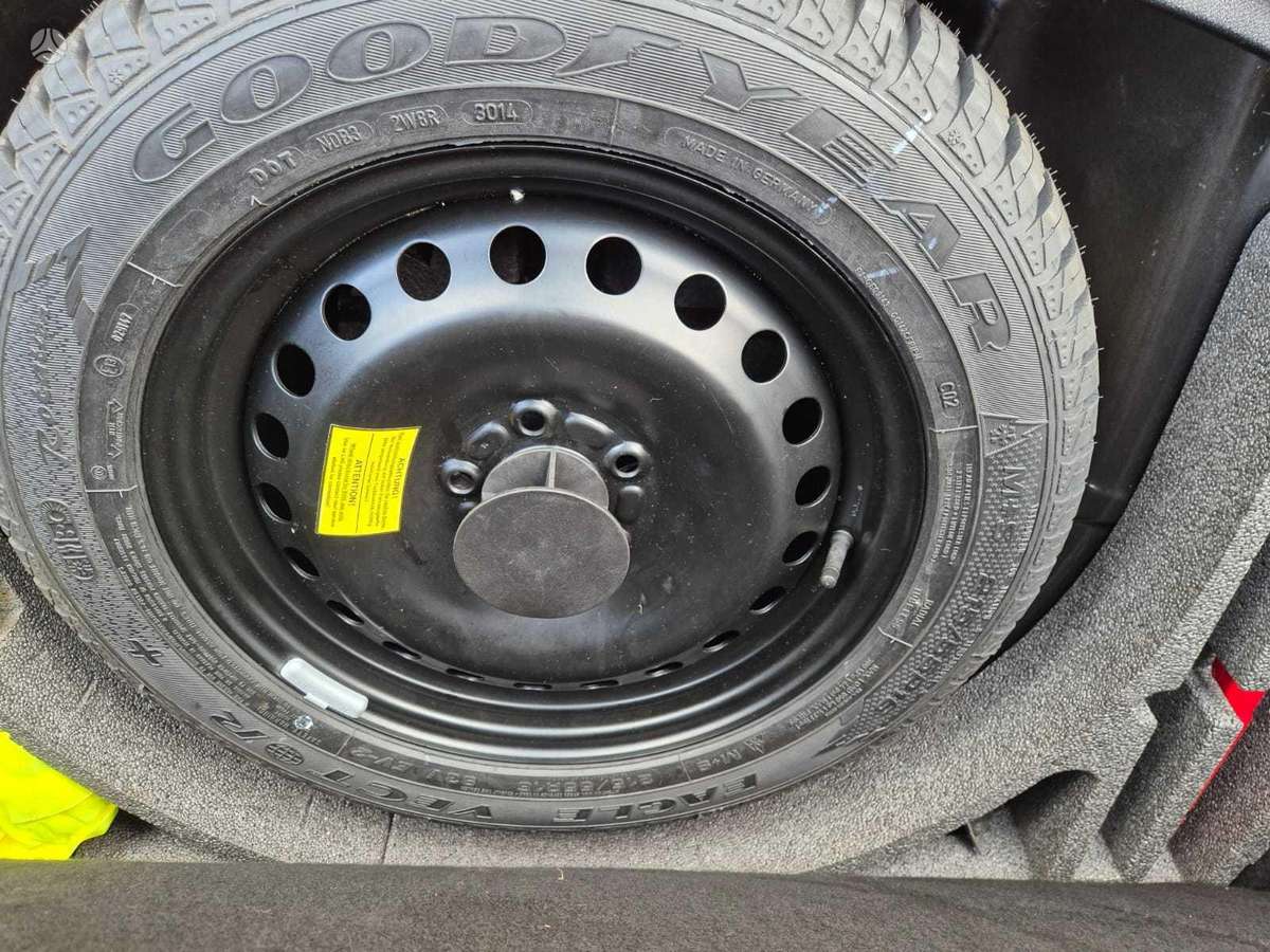 Ford Mondeo 2014 — photo 24