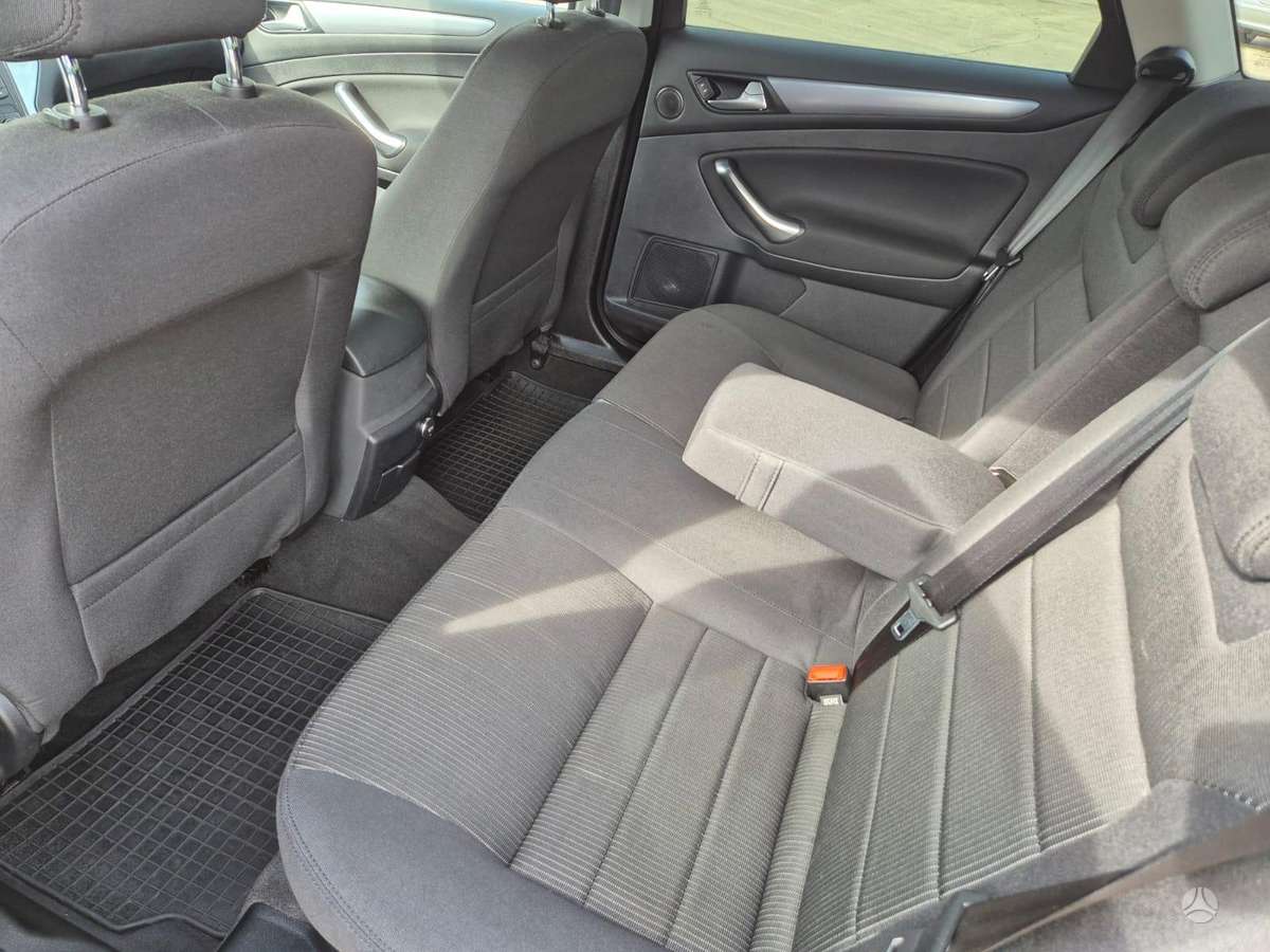 Ford Mondeo 2014 — photo 26