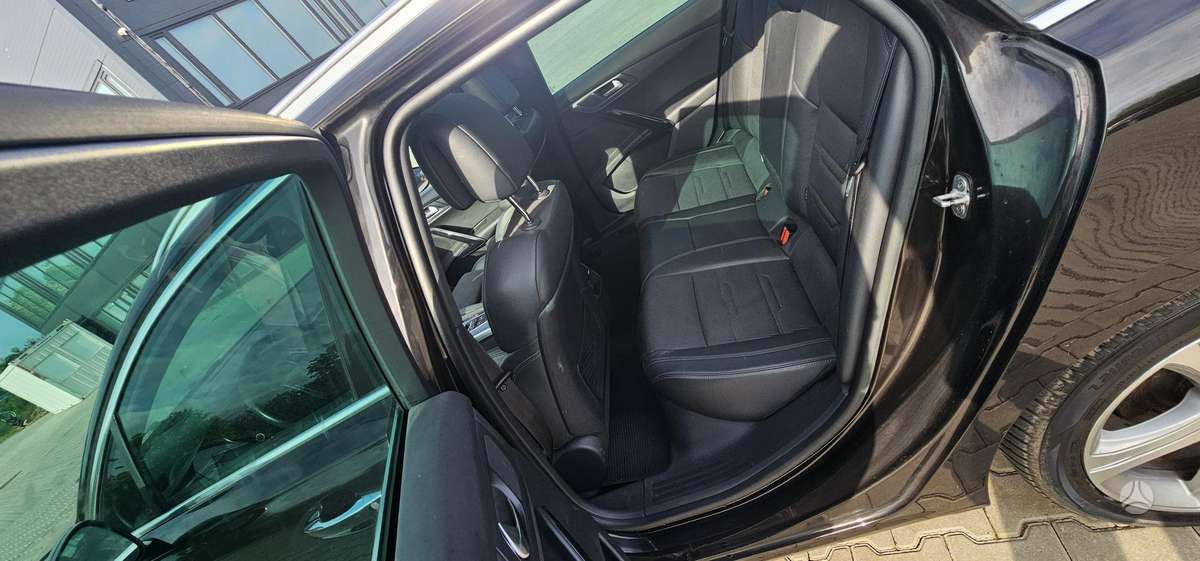 Peugeot 508 2013 — photo 17