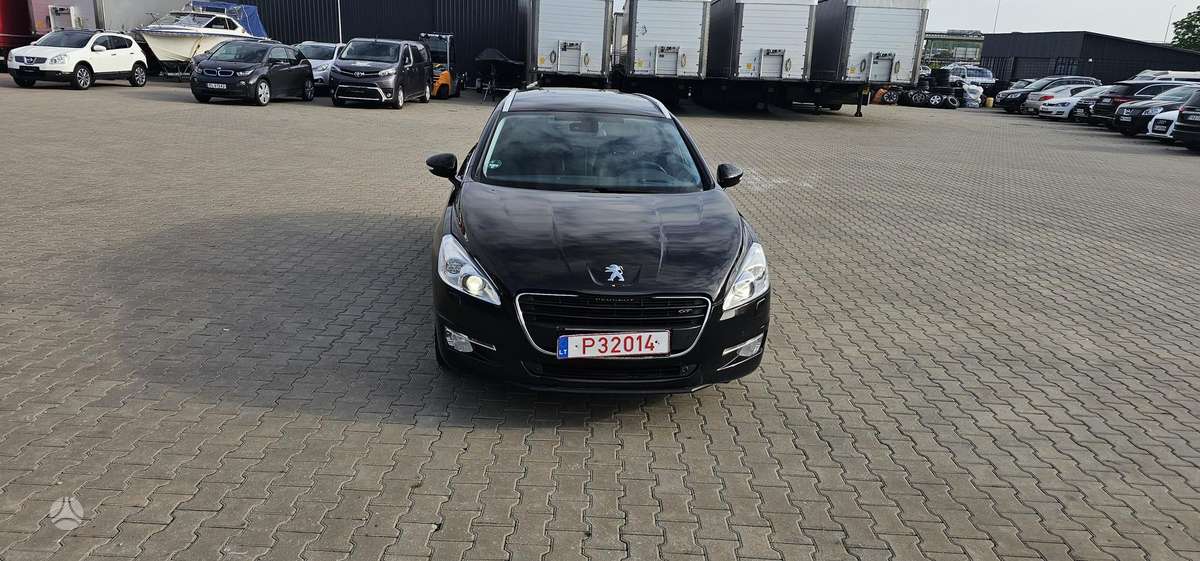 Peugeot 508 2013 — interior