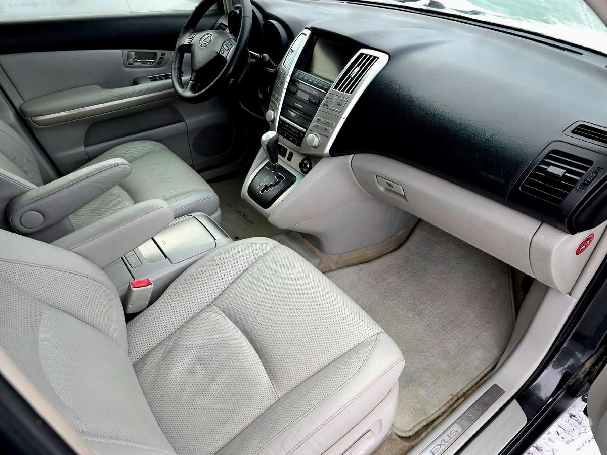 Lexus RX 2005 — photo 11