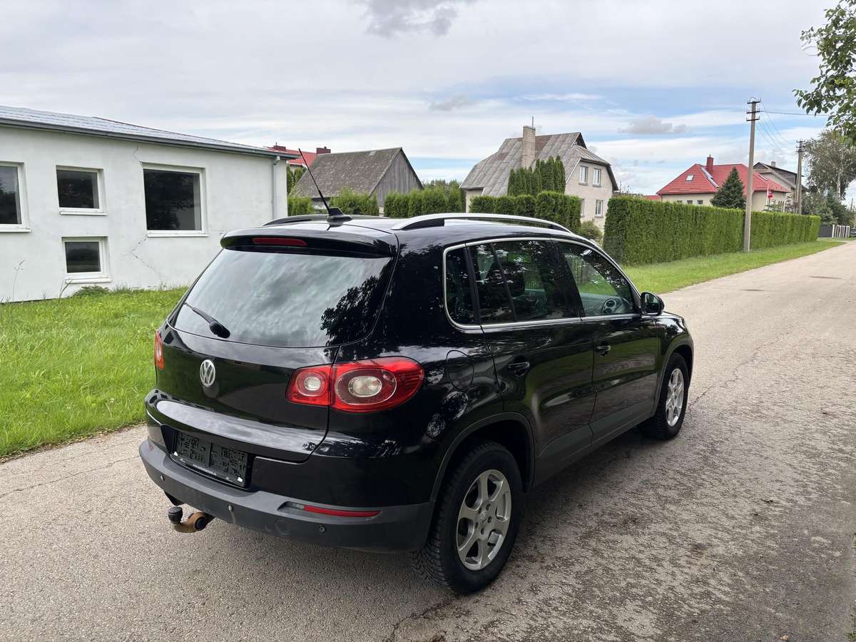 Volkswagen Tiguan 2010 — photo 7