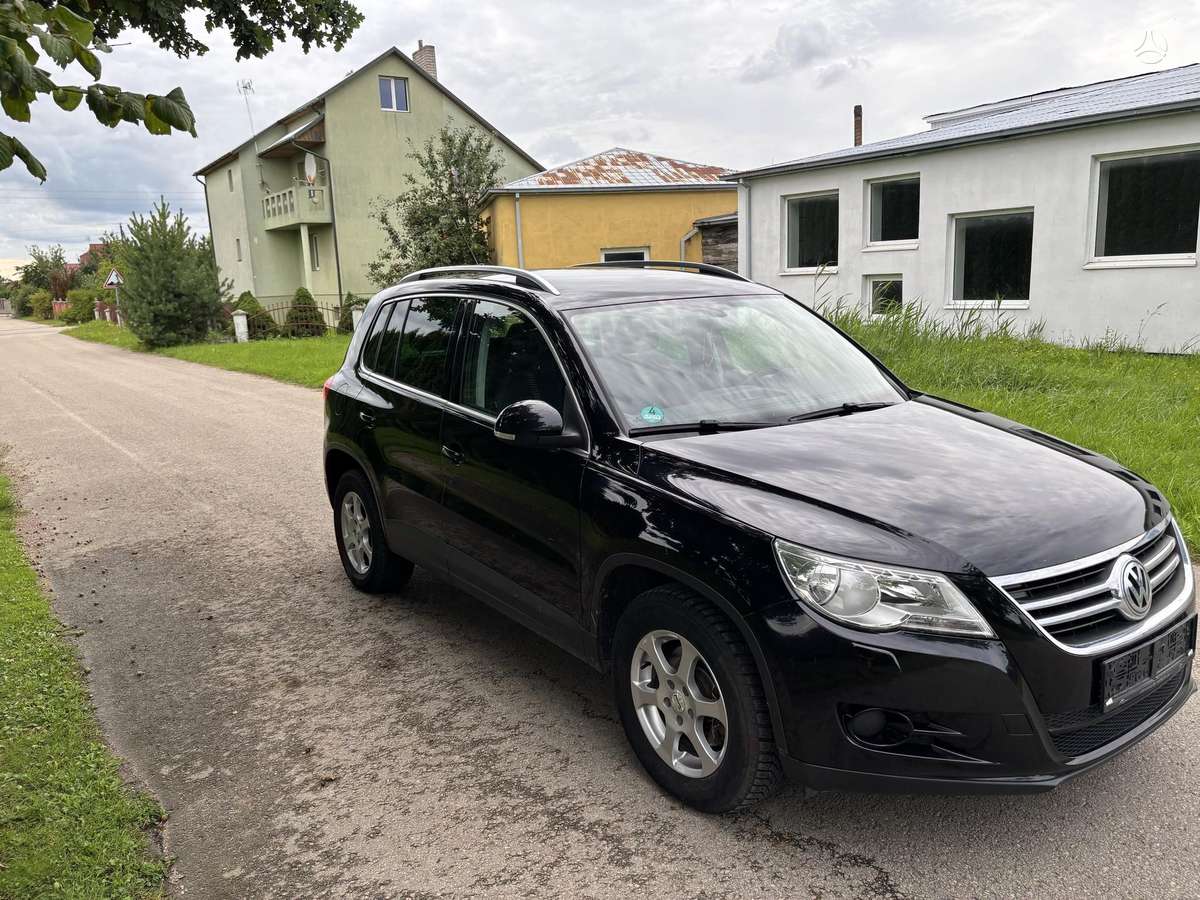 Volkswagen Tiguan 2010 — photo 8