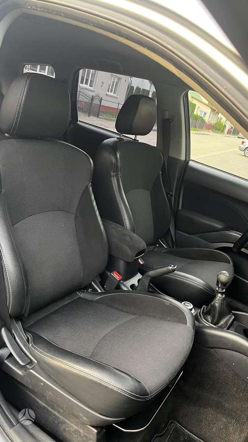Peugeot 4007 2008 — photo 15