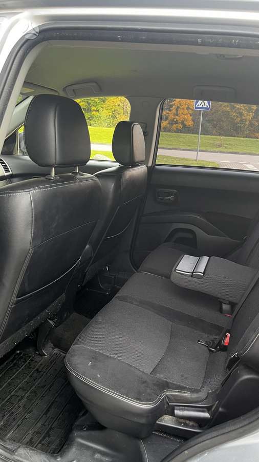 Peugeot 4007 2008 — photo 16