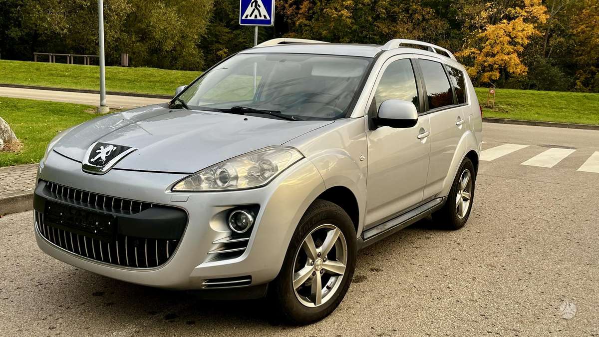 Peugeot 4007 2008 — rear view