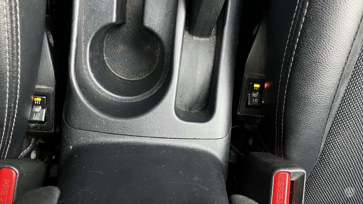 Peugeot 4007 2008 — photo 24