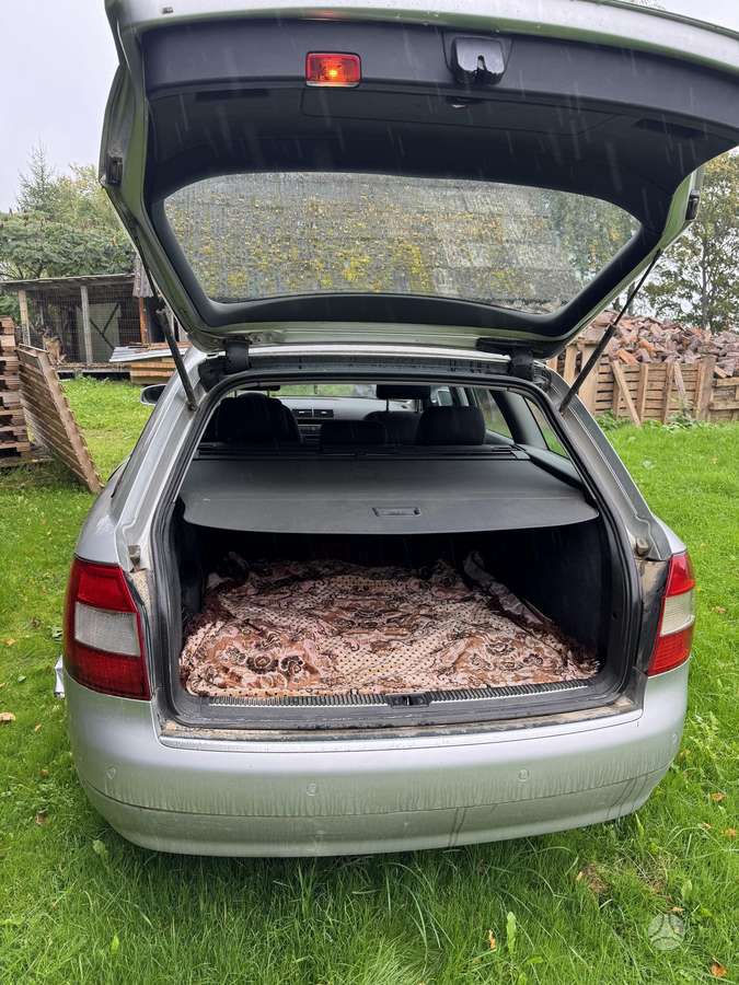 Audi A4 2004 — photo 6